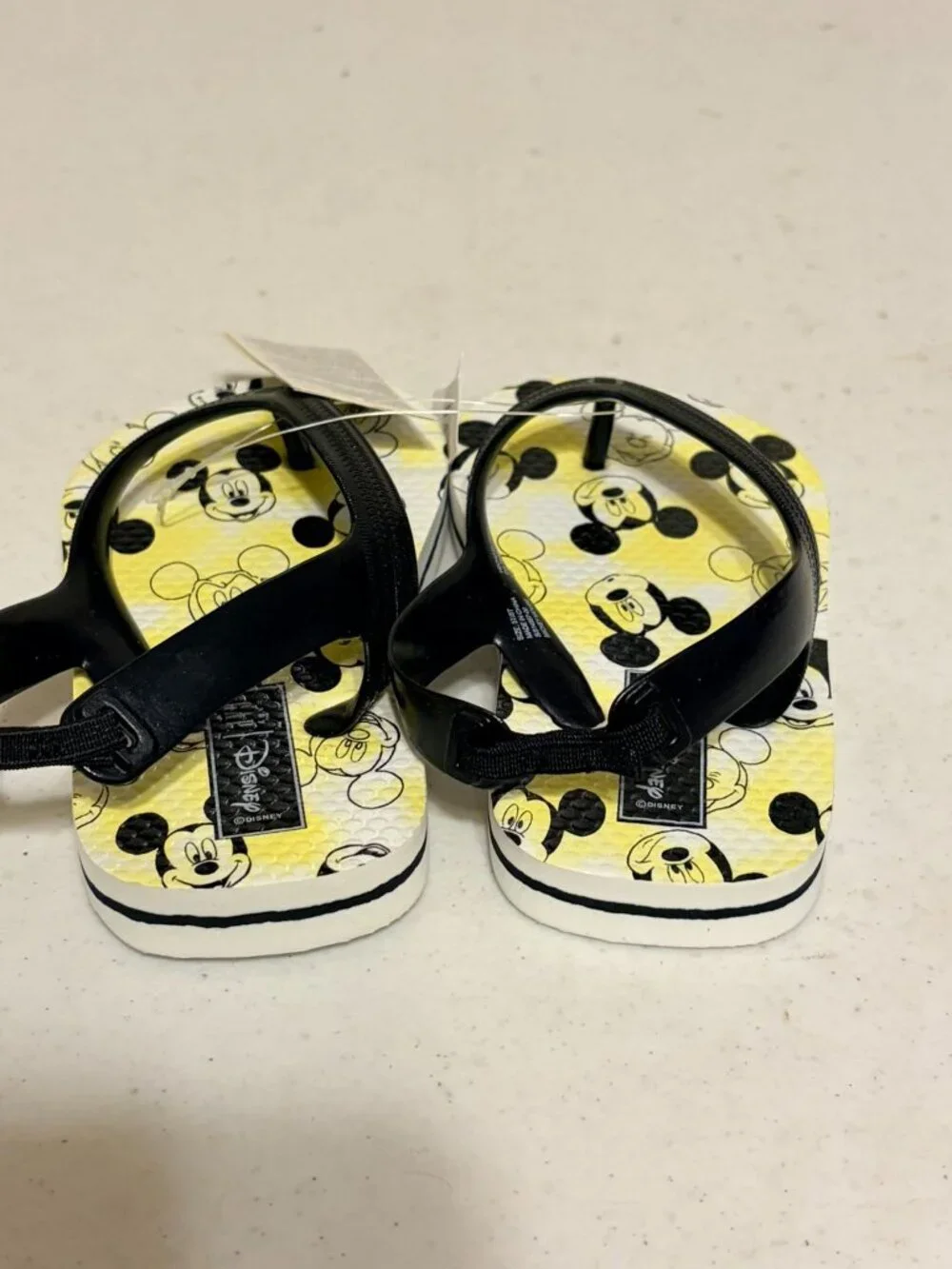 New NWT Baby Gap Mickey Mouse Yellow Black Flip Flops Size 5/6